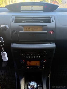 Citroën C4 1.4 benzín - 11