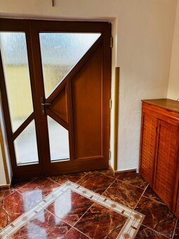 ZNÍŽENÁ CENA  EXKLUZÍVNY RD, 6 IZBOVÝ RODINNÝ DOM, 300 - 11