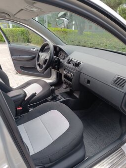 Škoda Fabia 1.2  12V  Ambiente - 11