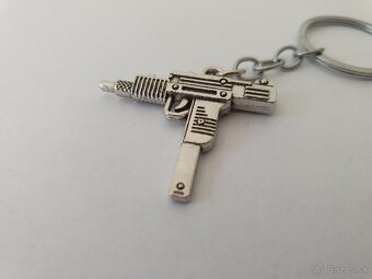 Kľúčenky v tvare strelnej zbrane 1 - 11