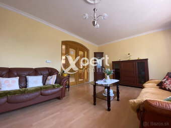 ZNÍŽENÁ CENANA PREDAJ RODINNÝ DOM PRIAMO V CENTRE - 11