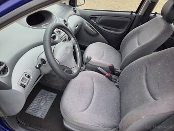 Toyota Yaris 1.0 benzin 50kW - 11