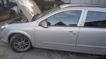 Opel Astra H 1.6 benzín 2008 75kw z167 z16xer - 11