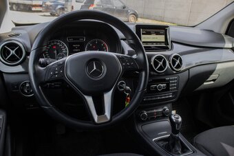 Mercedes  B180 CDI - 11