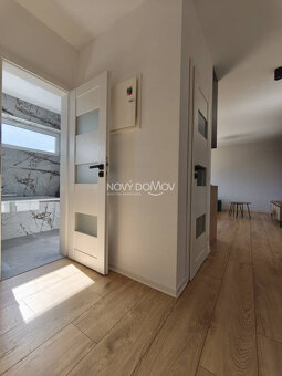 ZARIADENÝ a ihneď voľný - 2 i byt s balkónom - 11