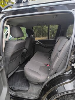 Nissan Pathfinder 2.5 dCI 7- miestny 4x4 - 11
