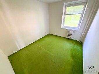 VÝRAZNÁ ZĽAVA NA PREDAJ 4 IZBOVÝ BYT, 84M2, LÚČKY, HOL - 11