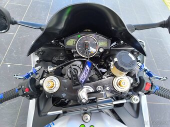 Yamaha R6 - 11