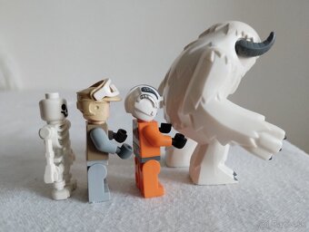 LEGO Star Wars 8089 Hoth Wampa Cave - 11