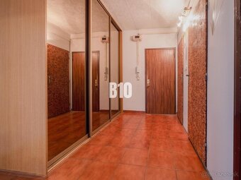Veľký 2 izbový byt s balkónom - Bizetová ulica - 11