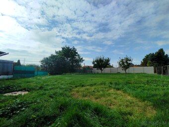 Rodinný dom s pozemkom 822 m2 vo Veľkom Mederi - 11