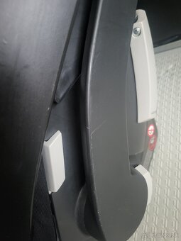 Cybex Aton 5 + isofix - 11