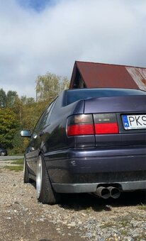 Volkswagen Vento - 11