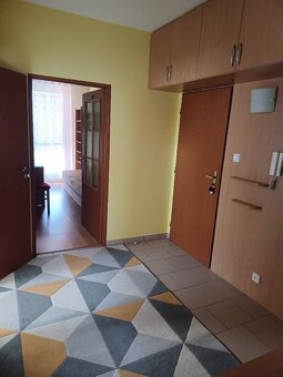 Slnečný 2 izbový byt - prerobený na 3 izbový - Žilina,Hájik. - 11