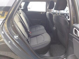 Kia Ceed SW 1.6 CRDi Silver - 11