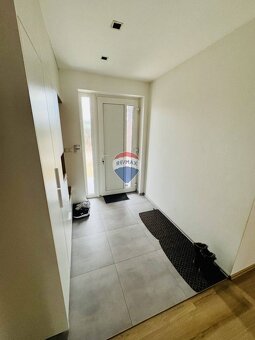 Na prenájom moderný bungalov v Rozhanovciach pri Košiciach - 11