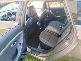 Hyundai i30 combi r.2012 1.6crdi 94kw - 11