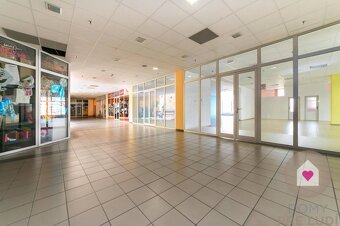 GA/CENTRUM - Veľký obchodný priestor o výmere 337m2 s parkov - 11