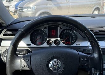 Volkswagen Passat 2,0 TDI HIGHLINE TAŽNÉ XENONY nafta - 11
