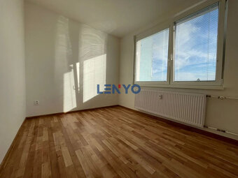 Predaj - 2- izbový byt v centre mesta Šaľa - 11