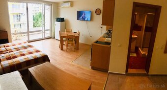 Predám Priestranný apartmán s výhľadom na more Bulharsko - 11