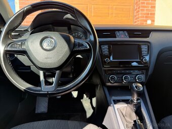 Skoda Octavia combi 2,0 TDi 4x4 - 11