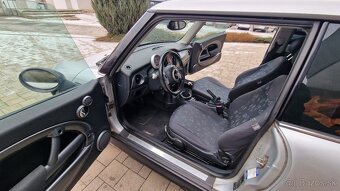 Mini Cooper 1.6D - 11