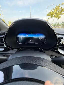 KIA PROCEED GT 1.6 T-GDi - 11