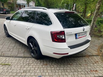 SKODA OCTAVIA COMBI LIFT III 2.0 TDi 6 DSG SPORT TOP STAV - 11
