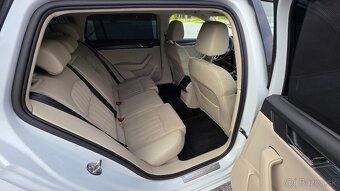 Škoda Superb Combi 2.0 Tdi Style - 11