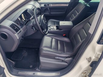 Volkswagen Touareg R line 3.0 TDI V6 4motion 176kw CASA - 11