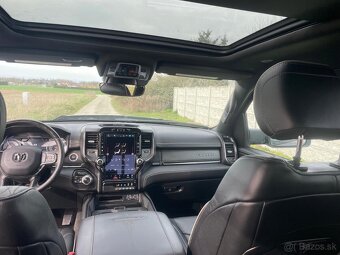 Ram 1500 Limited 2022 najeto 8 000km - 11