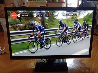 LCD TV SAMSUNG UE22K5000 22" FULL HD - 11