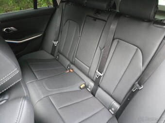 BMW 320d xDrive Touring Luxury line - 11