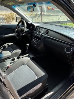 Mitsubishi Outlander - 11