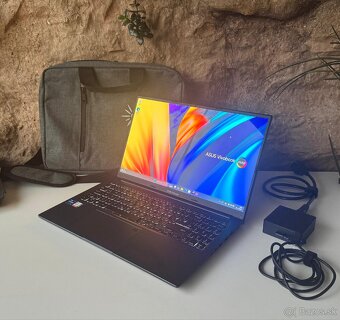 ASUS Vivobook 15 OLED X1503ZA - 11