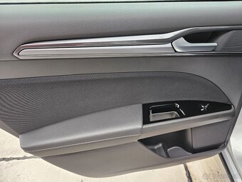 Ford Mondeo 2.0TDCi Titanium Automat - 11