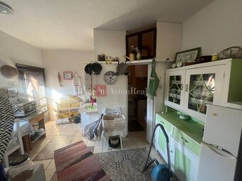 Rodinný dom pri V. Krtíši, pozemok 351 m2 - Malé Straciny - 11