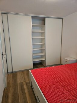 2-izbový byt s veľkou terasou a parkovacím miestom - 11