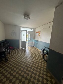 Jedno izbový byt s balkónom a v Šahách - 11