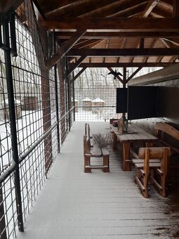 Na predaj pozemok o rozlohe 292000 m2 s poľovníckou chatou - 11