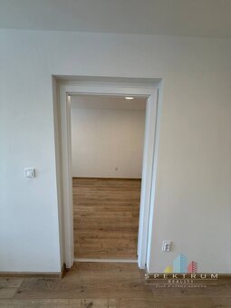 SPEKTRUM REALITY- Na PREDAJ 3 -izbový byt, 61m2, 2x loggia,  - 11