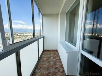 NA PREDAJ 3-izbový byt s 2 lodžiami - 11