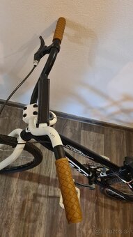 FELT Sector Expert Superlite - 11