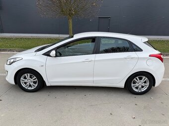 Hyundai i30 1.4i Benzin MPI DOHC CVVT Comfort//SK VOZIDLO// - 11
