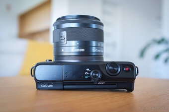 Canon EOS M10, 15–45mm, 22mm f2 - 11