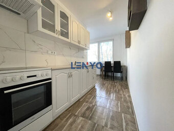 Prenájom - Veľký 2,5-izbový byt 64m² s balkónom - 11