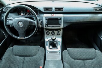Volkswagen Passat 2.0 TDI (B6) - 11