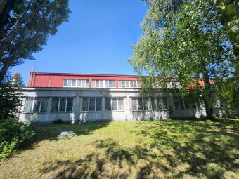 Výrobná hala / Dielňa v areáli Chemolaku - 4424 m2 - 11