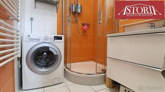 PRENÁJOM Krásny priestranný 3 izbový byt v CENTRE mesta Mart - 11